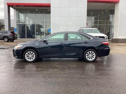 2016 Toyota Camry Hybrid LE