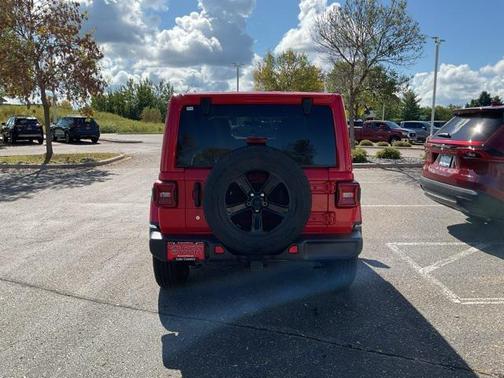 2020 Jeep Wrangler Unlimited Sahara