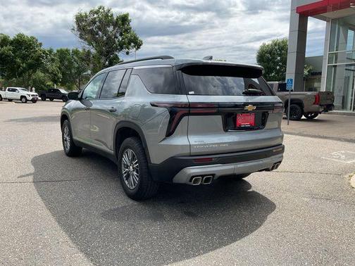 Sterling Gray Metallic 2026 Chevrolet Traverse LT