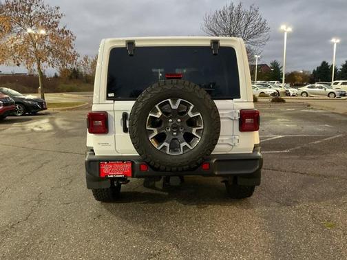 2024 Jeep Wrangler 4-Door Sahara 4x4