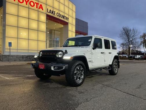2024 Jeep Wrangler 4-Door Sahara 4x4