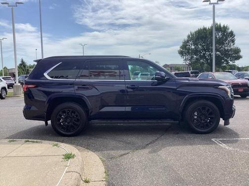 2024 Toyota Sequoia SR5