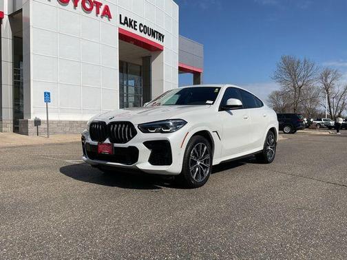 Mineral White Metallic 2023 BMW X6 M50i