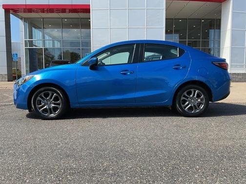 2019 Toyota Yaris Sedan LE
