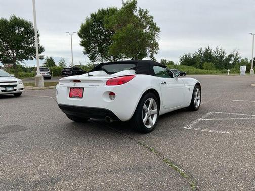 Pure (Summit White) 2008 Pontiac Solstice Base