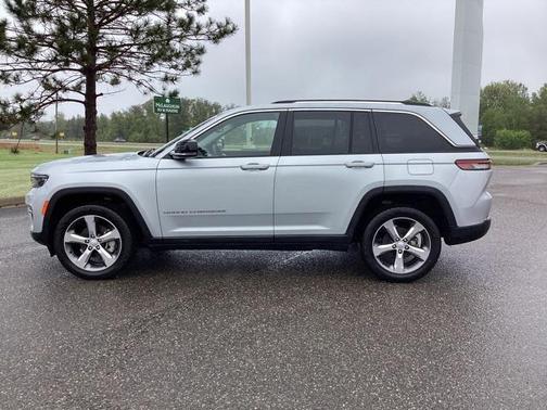2022 Jeep Grand Cherokee Limited X