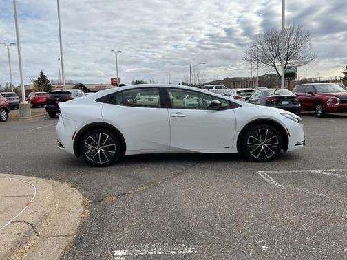 2024 Toyota Prius XLE
