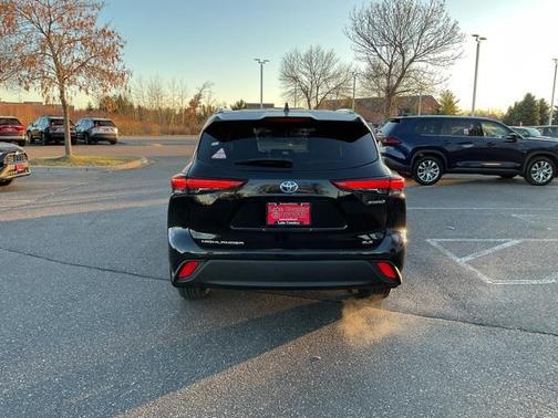 2020 Toyota Highlander Hybrid XLE
