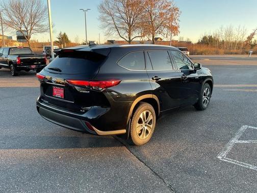 2020 Toyota Highlander Hybrid XLE