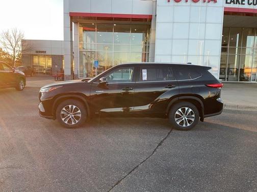 2020 Toyota Highlander Hybrid XLE