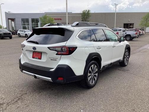 2024 Subaru Outback Touring
