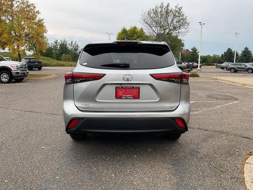 2021 Toyota Highlander LE