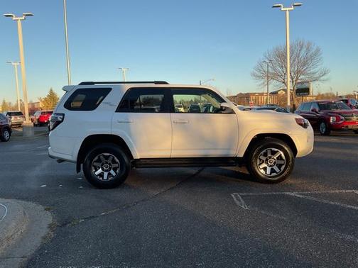 2024 Toyota 4Runner TRD Off Road
