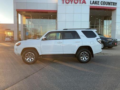 2024 Toyota 4Runner TRD Off Road