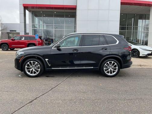 Black 2026 BMW X5 xDrive40i