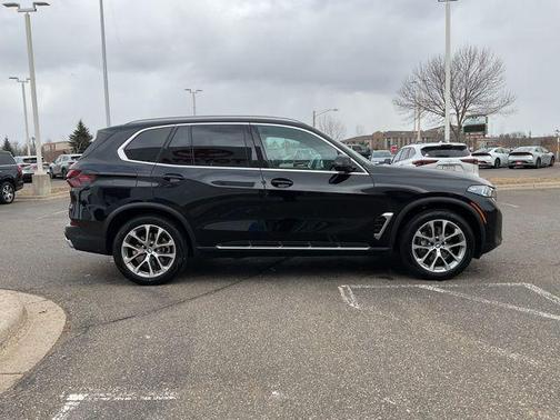 Black 2026 BMW X5 xDrive40i