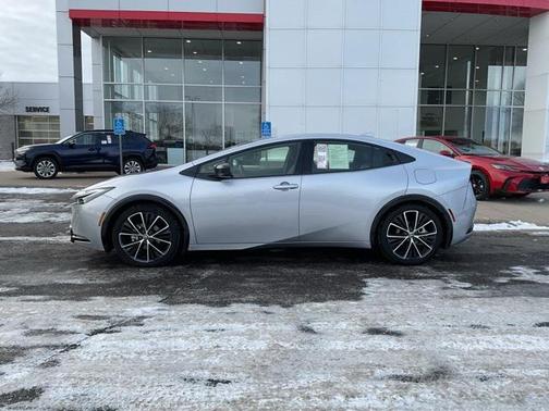 2024 Toyota Prius XLE