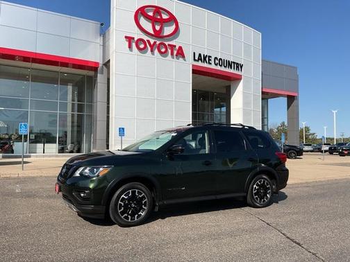 2019 Nissan Pathfinder SL