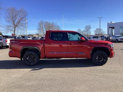 2025 Toyota Tundra Hybrid Platinum