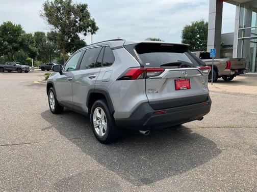 Silver Sky Metallic 2019 Toyota RAV4 XLE