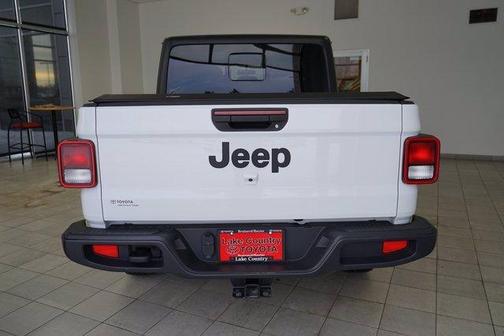 Photo 5 of 31 of 2020 Jeep Gladiator Sport
