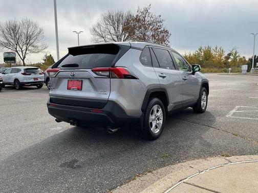 2020 Toyota RAV4 Hybrid XLE