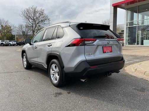 2020 Toyota RAV4 Hybrid XLE