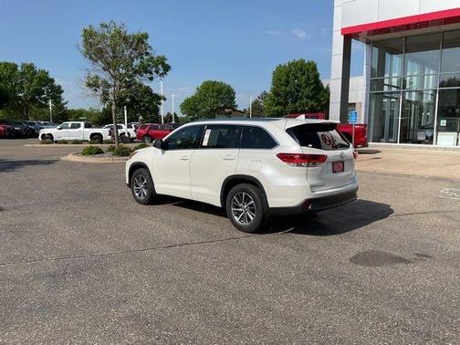 Blizzard Pearl 2018 Toyota Highlander XLE