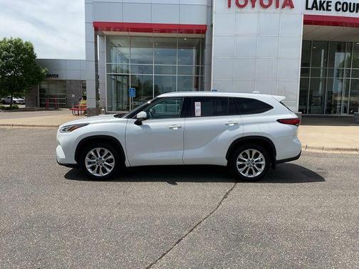 Pearl 2023 Toyota Highlander Limited