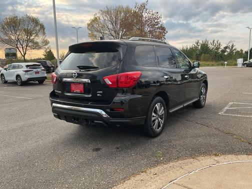 2020 Nissan Pathfinder SL 4WD
