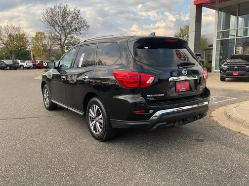 2020 Nissan Pathfinder SL 4WD