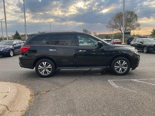 2020 Nissan Pathfinder SL 4WD