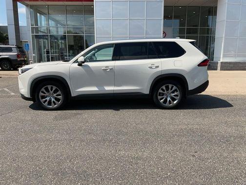 White 2024 Toyota Grand Highlander Limited