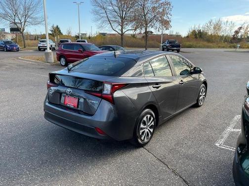 2020 Toyota Prius LE
