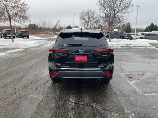 2024 Toyota Highlander Hybrid Limited