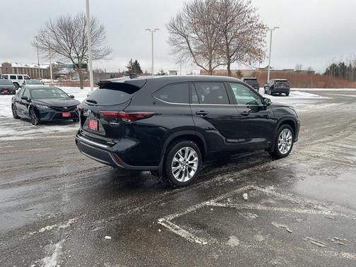 2024 Toyota Highlander Hybrid Limited