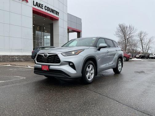 2024 Toyota Highlander LE