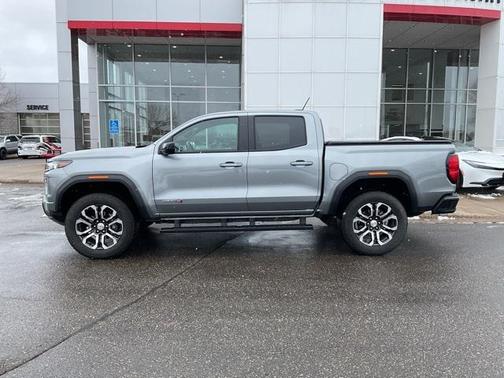 2024 GMC Canyon AT4
