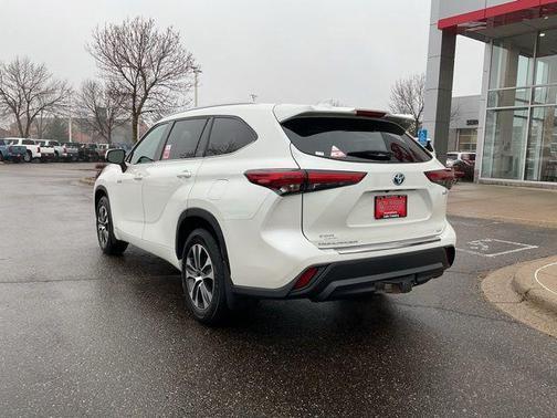 2021 Toyota Highlander Hybrid XLE