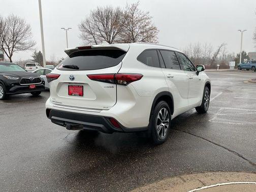 2021 Toyota Highlander Hybrid XLE
