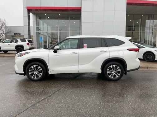 2021 Toyota Highlander Hybrid XLE