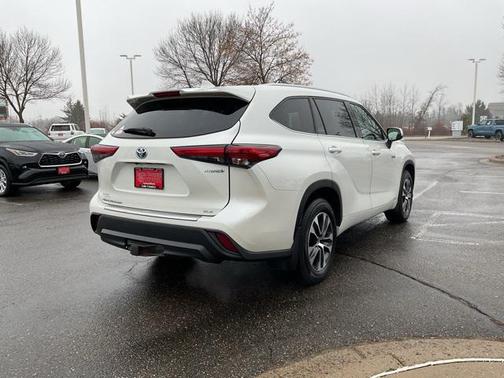 2021 Toyota Highlander Hybrid XLE