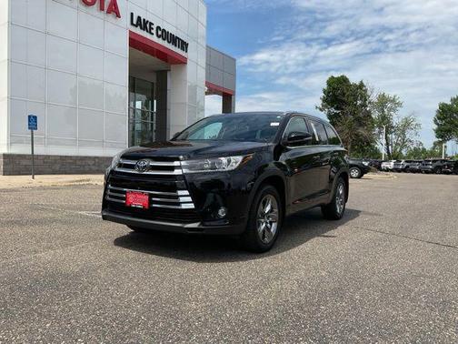 Midnight Black Metallic 2019 Toyota Highlander Limited Platinum