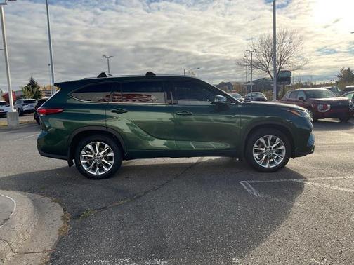 2023 Toyota Highlander Hybrid Limited