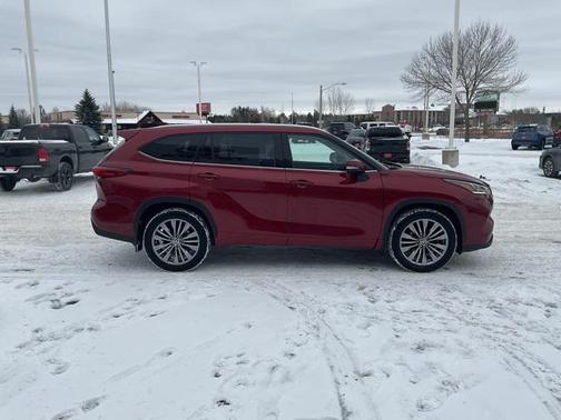 2021 Toyota Highlander Platinum