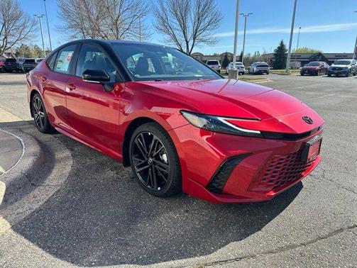 Supersonic Red w/Midnight Black Metallic Roof 2026 Toyota Camry XSE