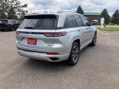 2022 Jeep Grand Cherokee Overland