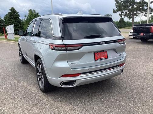 2022 Jeep Grand Cherokee Overland