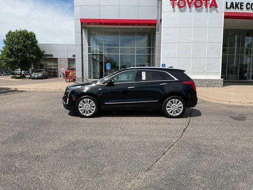 Stellar Black Metallic 2018 Cadillac XT5 Premium Luxury