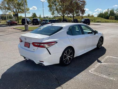 2019 Toyota Camry SE